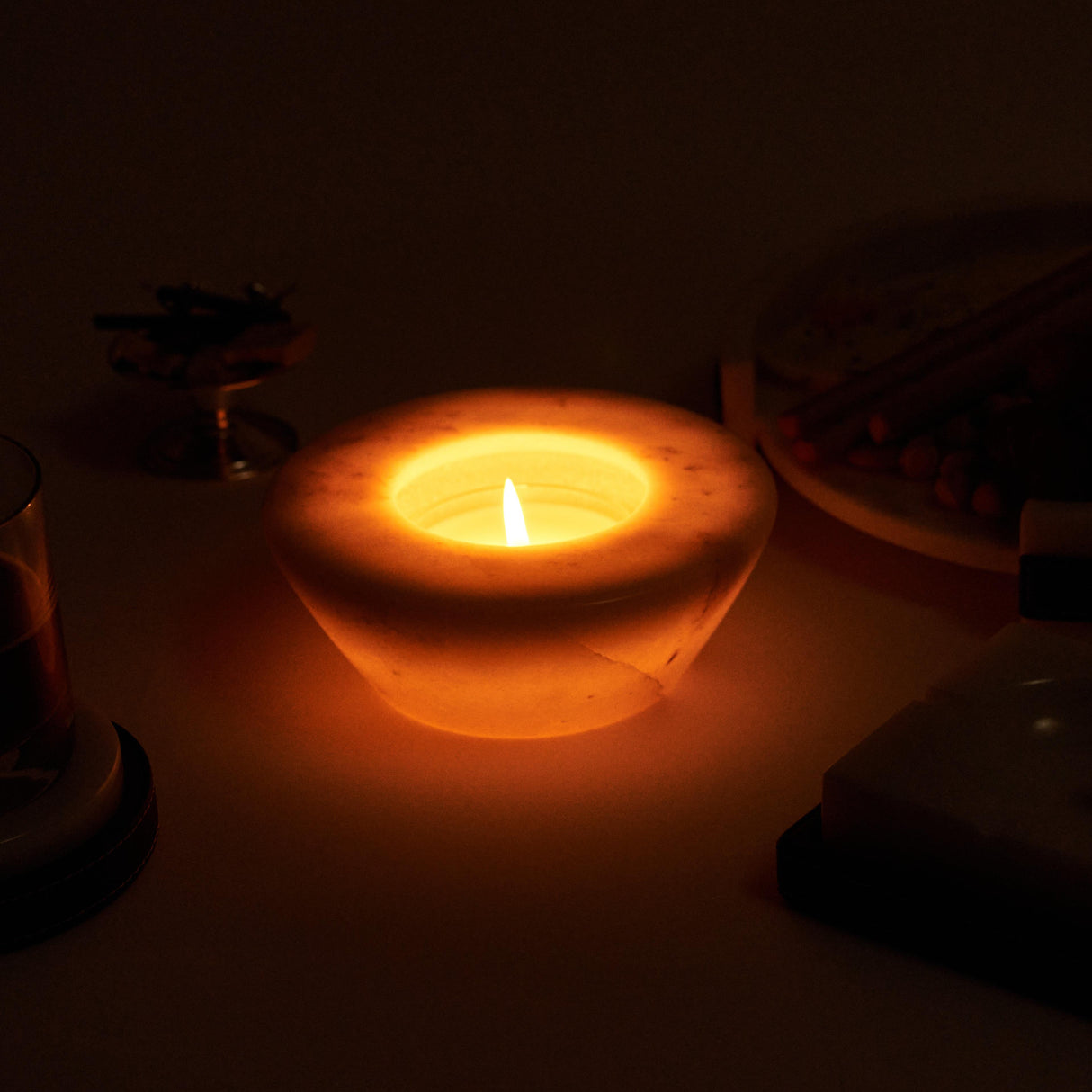 Alba Beyaz Mermer Mumluk