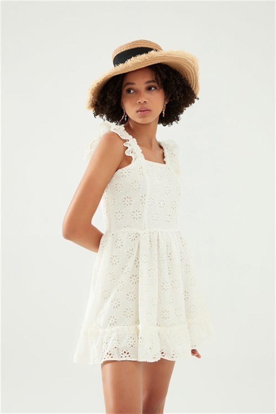 Askılı Kare Yaka Güpür Elbise