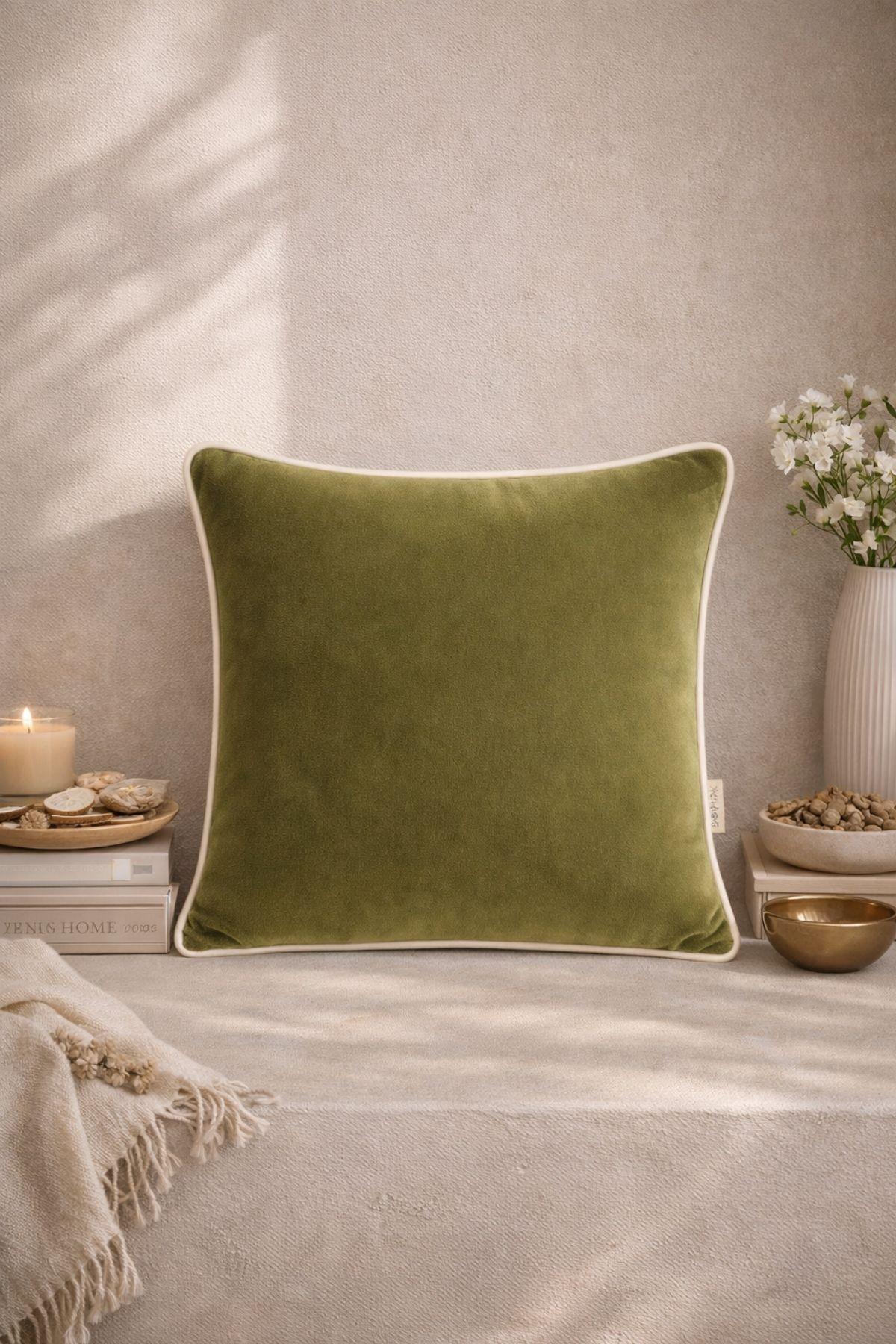 Beyaz Biyeli Yeşil Kadife Kırlent