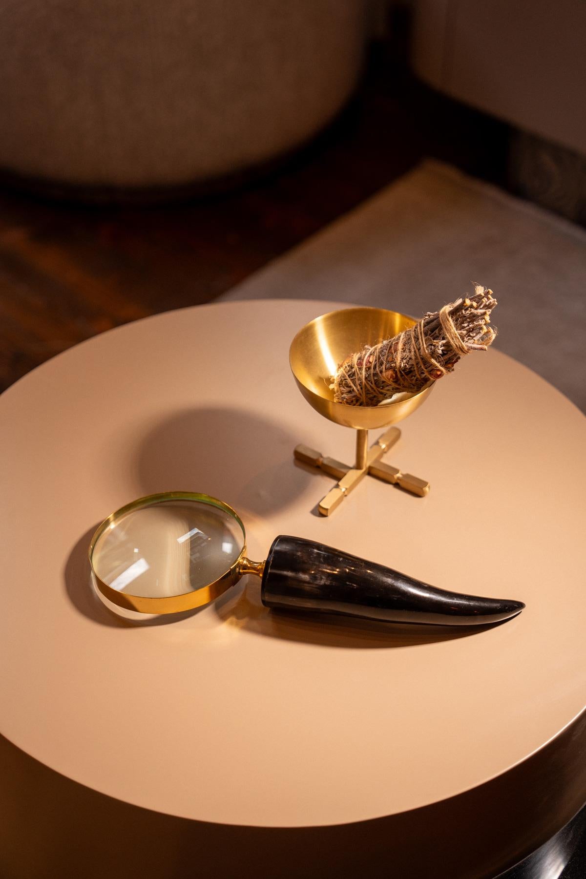 Boynuz Saplı Büyüteç