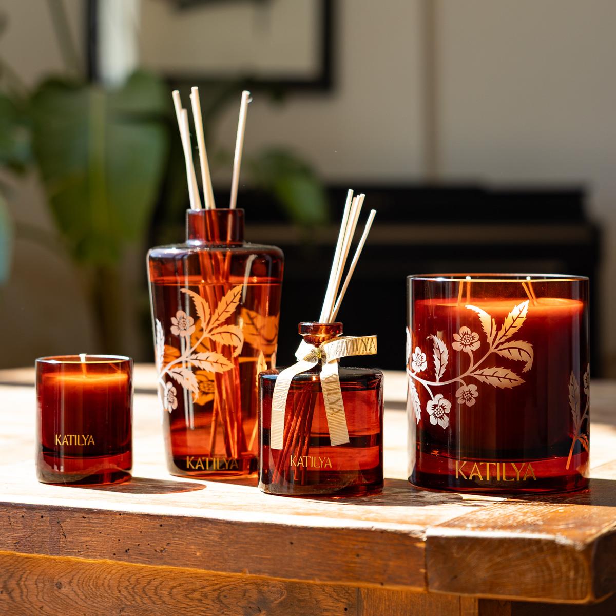 Komika Soya Wax Aromaterapi Mumu (El Yapımı Cam, 220g)