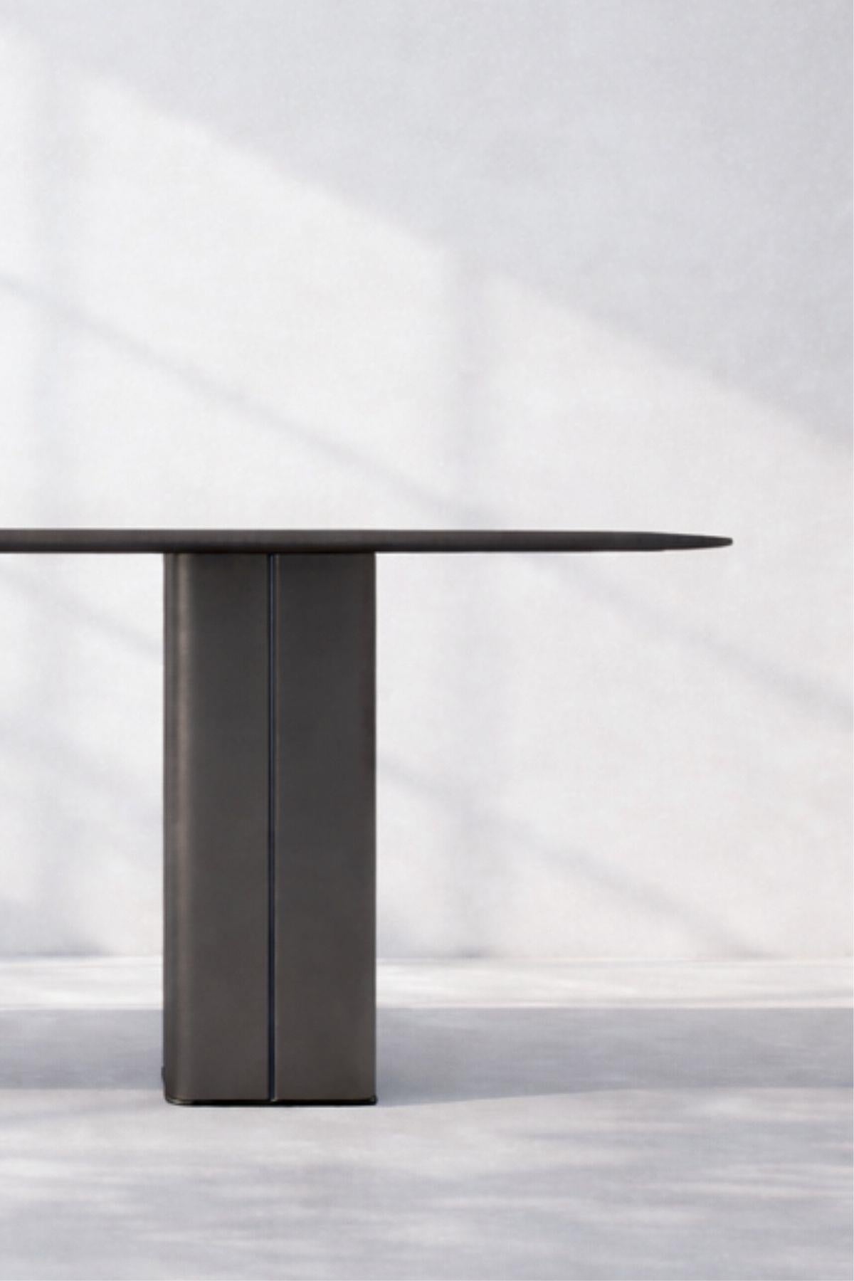 Luma Dining Table
