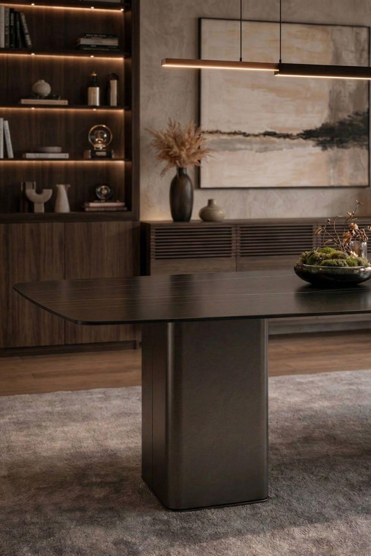 Luma Dining Table