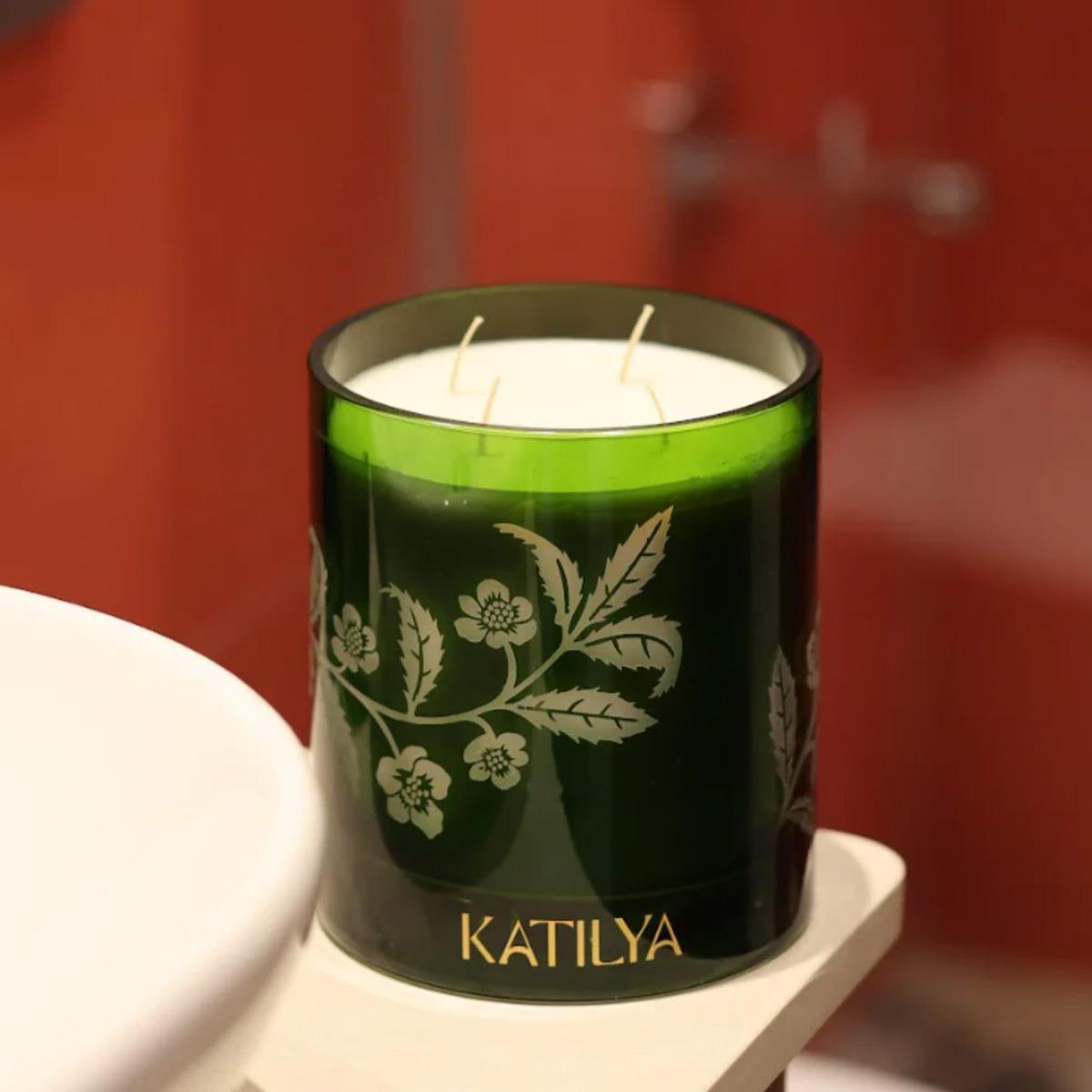 Mapavri Büyük Mum – 1850 gr | Yasemin, Hindistan Cevizi ve Amber ile Sessiz Bir Sabah