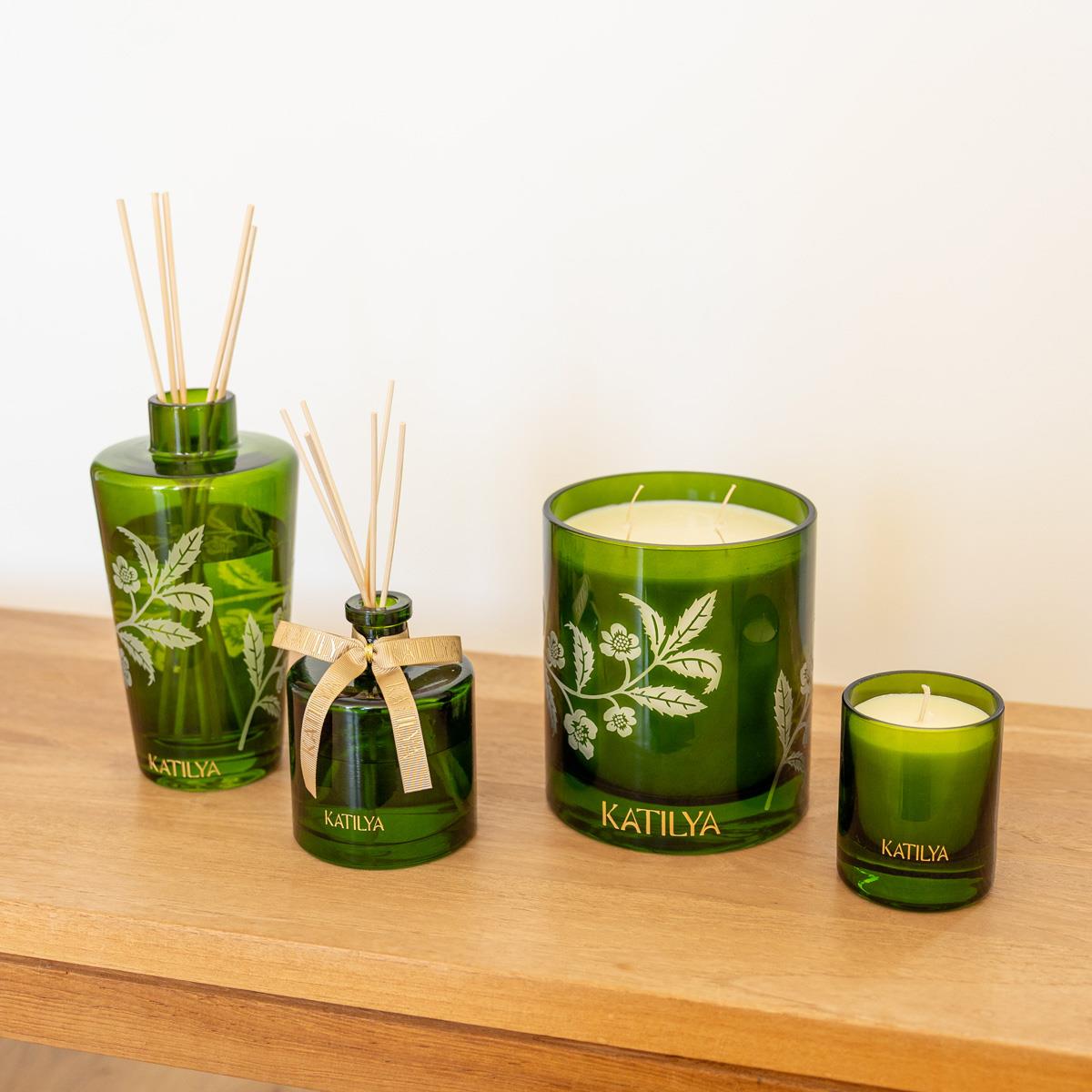 Mapavri Büyük Mum – 1850 gr | Yasemin, Hindistan Cevizi ve Amber ile Sessiz Bir Sabah