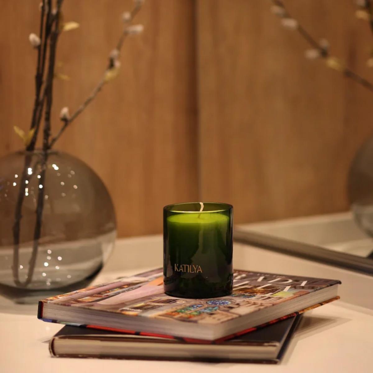 Mapavri Yasemin, Amber ve Paçuli Kokulu Doğal Soya Mum (El Yapımı Cam, 220g)