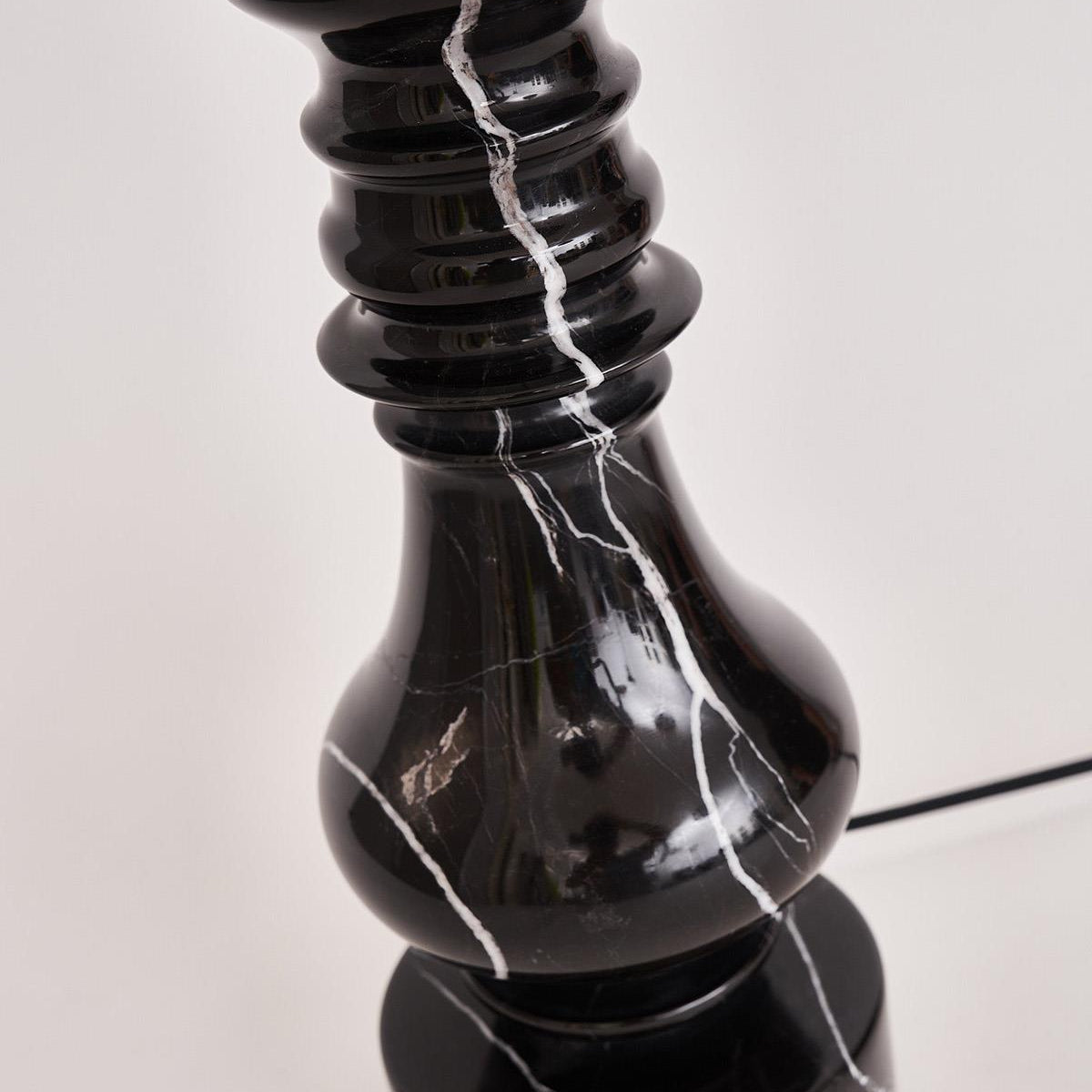 Noir Toro Mermer Abajur