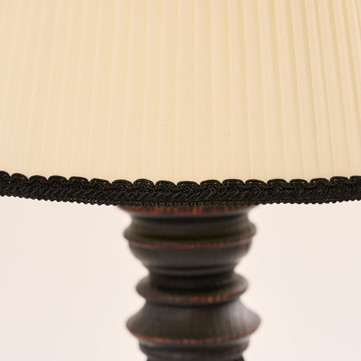 Palma Carbon Abajur