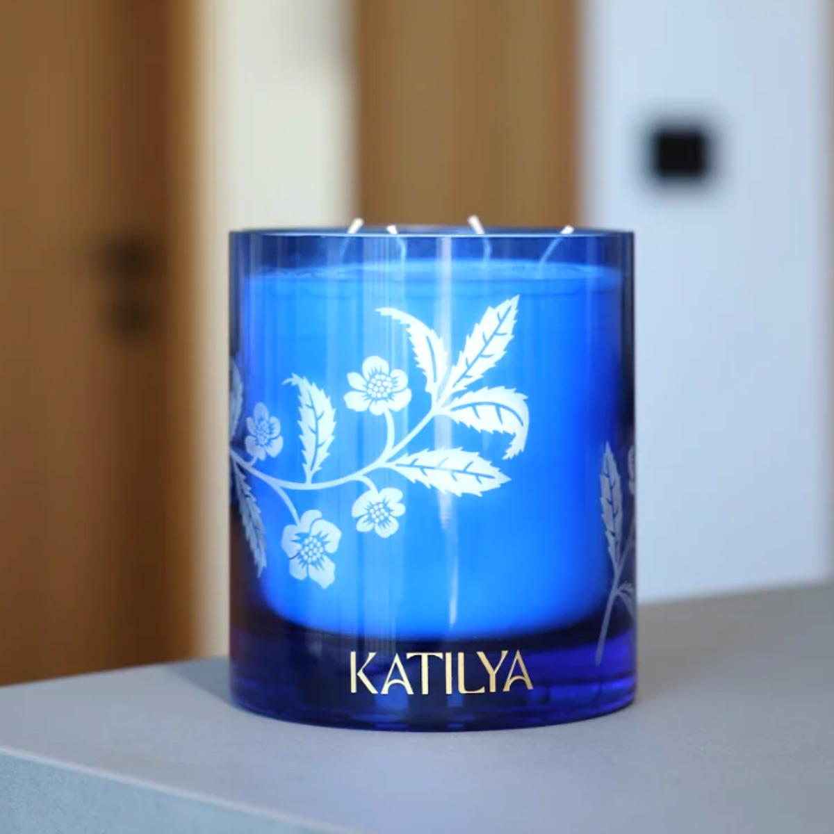 Yaka Büyük Mum – 1850 gr | Beyaz Çiçek, Vanilya ve Misk ile Yumuşak & Sakinleştirici