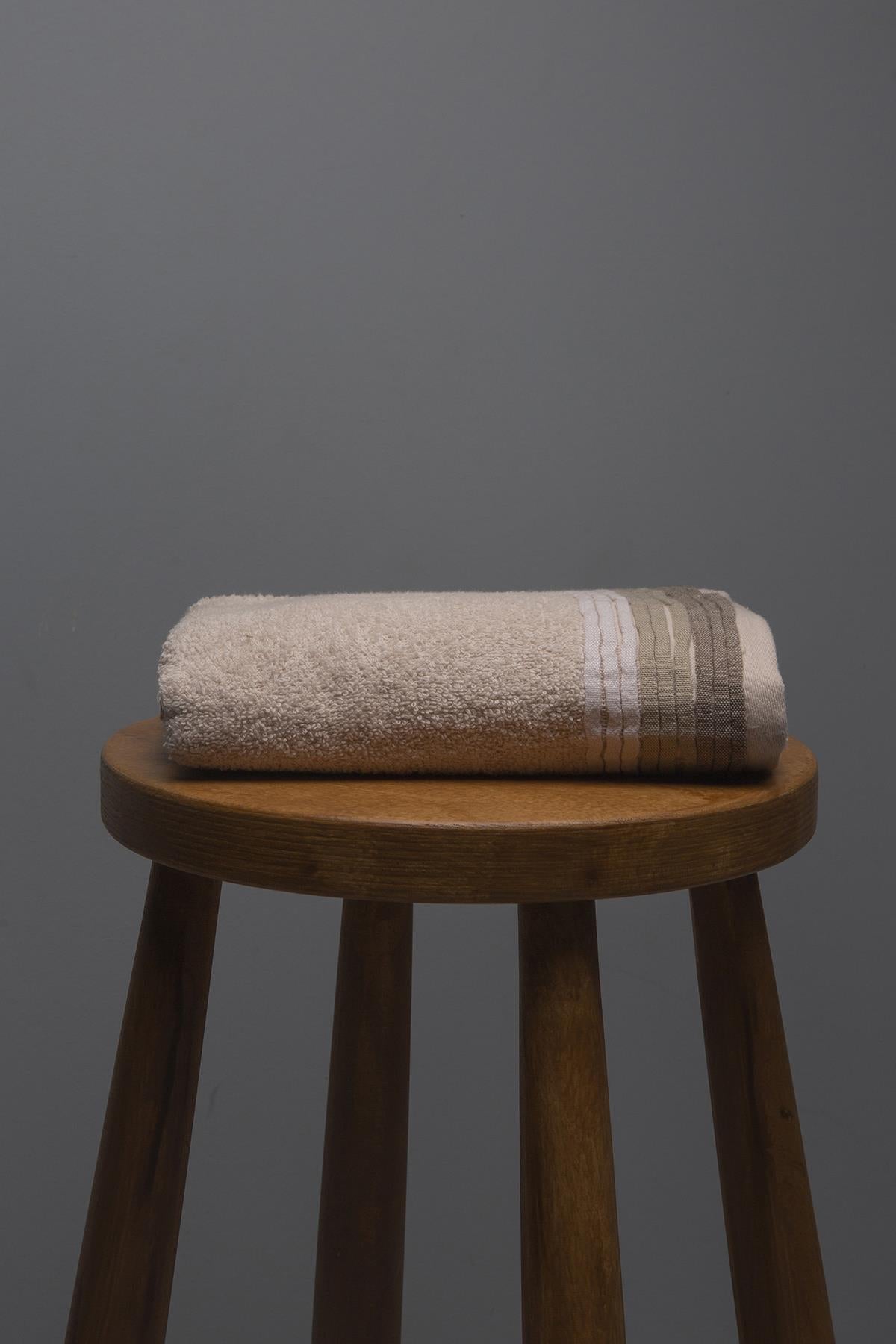 Set of 2 Bordered Towels Brown