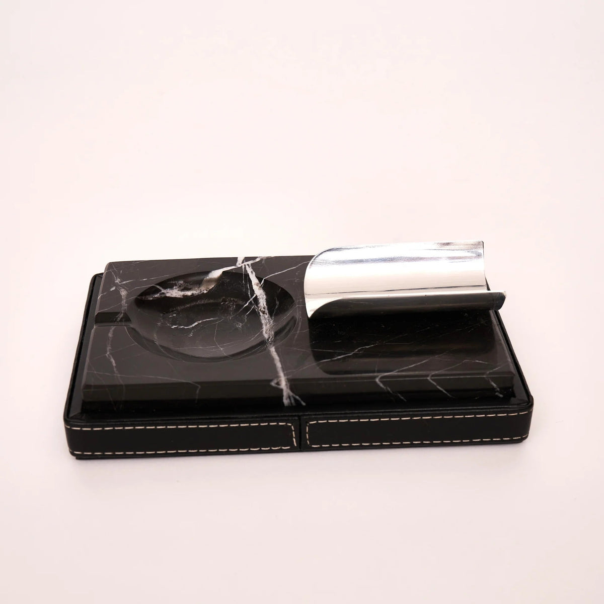 Lacenta Toro Cigar Ashtray