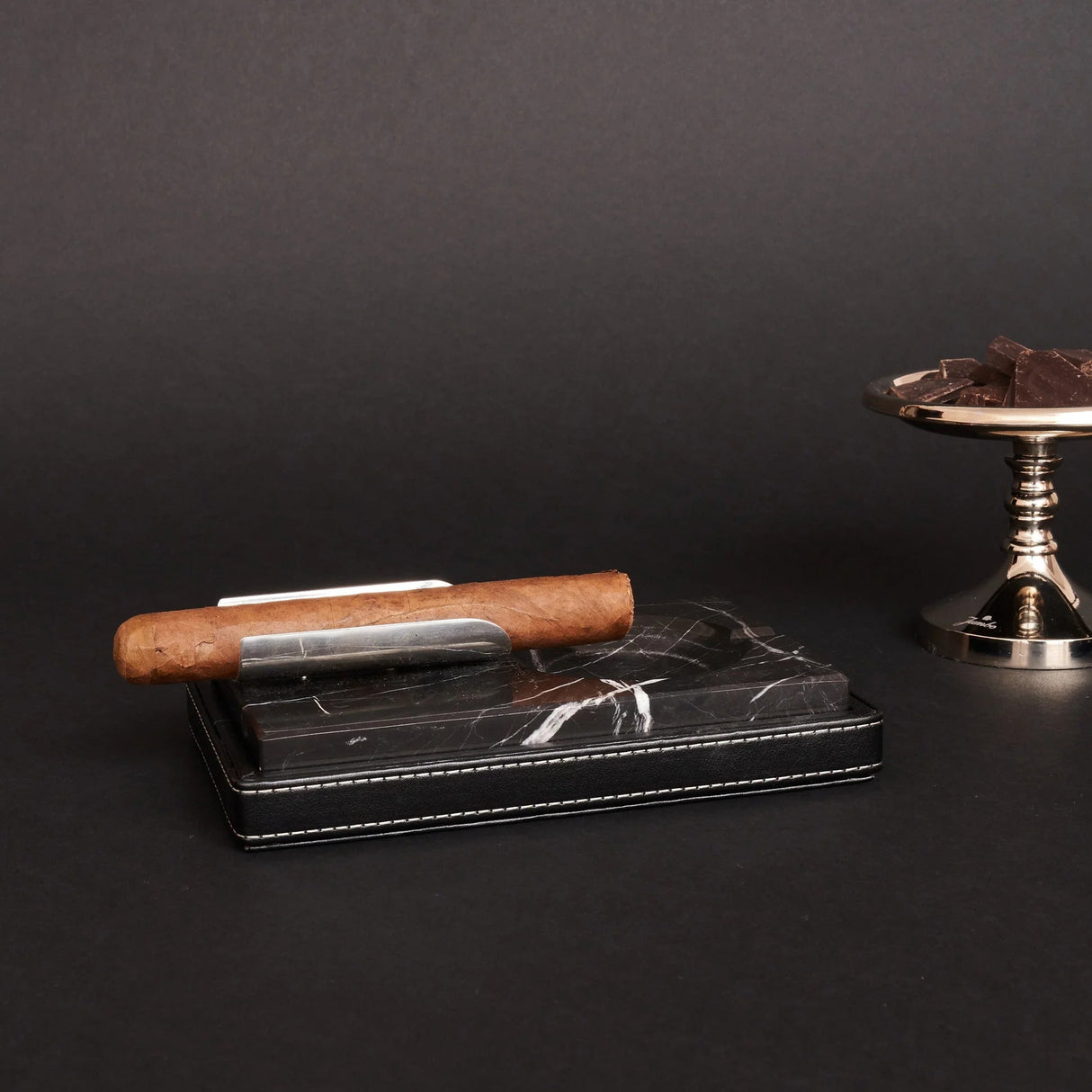Lacenta Toro Cigar Ashtray