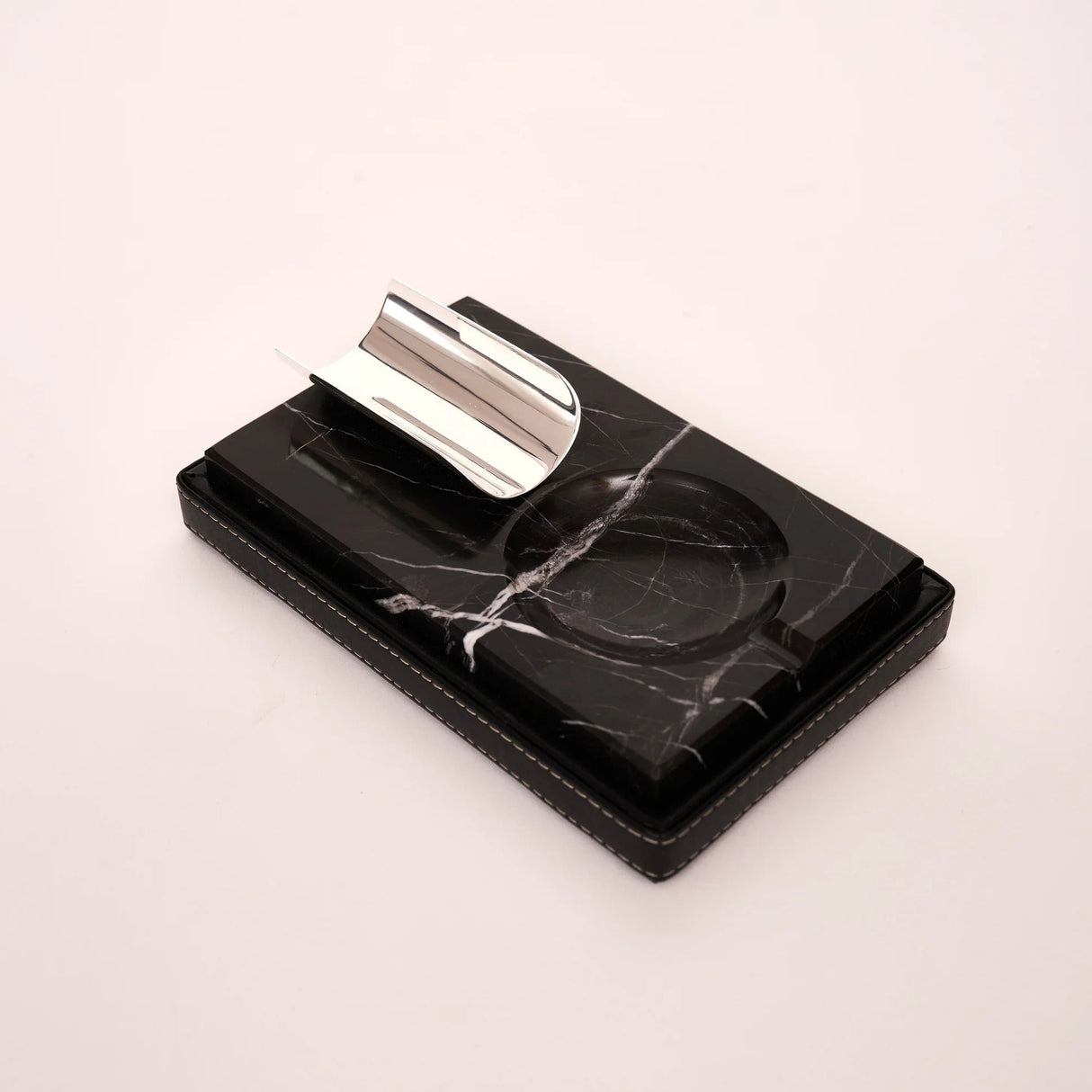 Lacenta Toro Cigar Ashtray