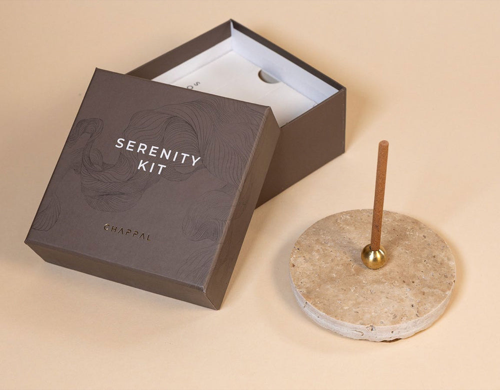 Kutulu koku seti ve traverten tütsülük — otel welcome kit örneği