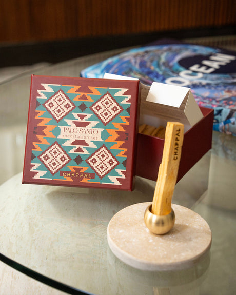 Palo Santo Meditasyon Seti, masa üzerinde güncel set içeriği - Chappal