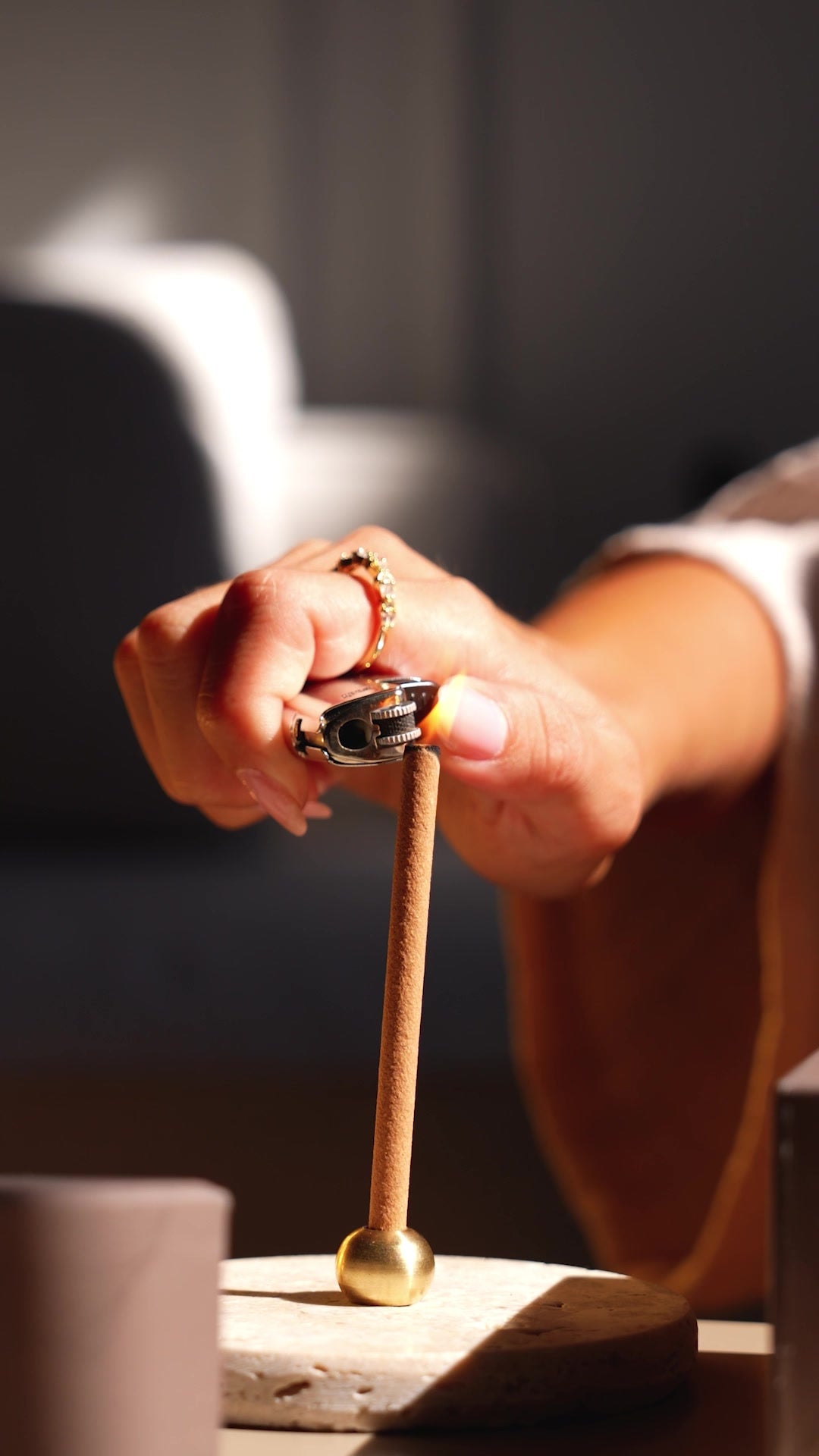 Serenity Stick Tütsü Kiti kullanım anı – alternatif 3