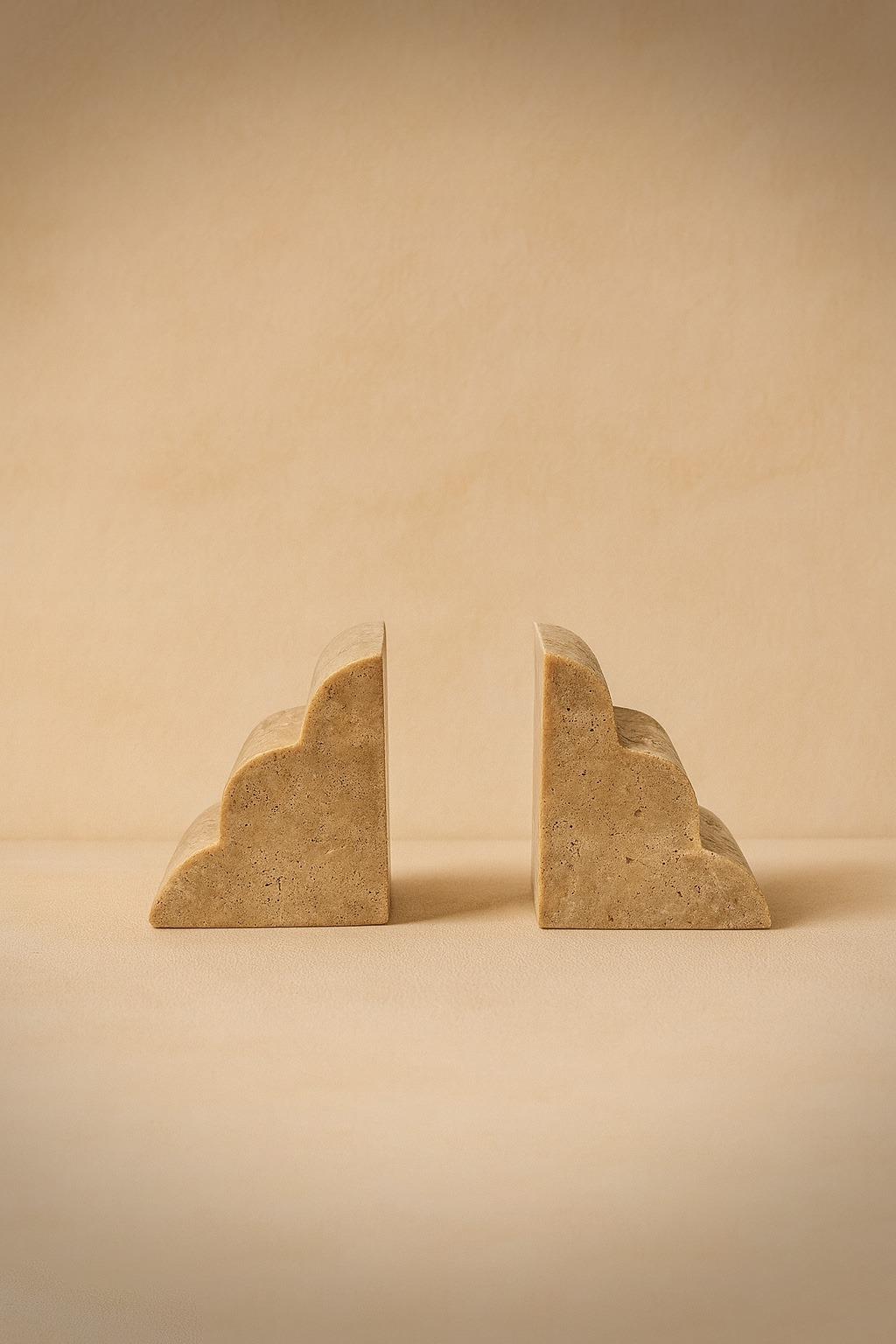 Traverten Kitap Tutucu